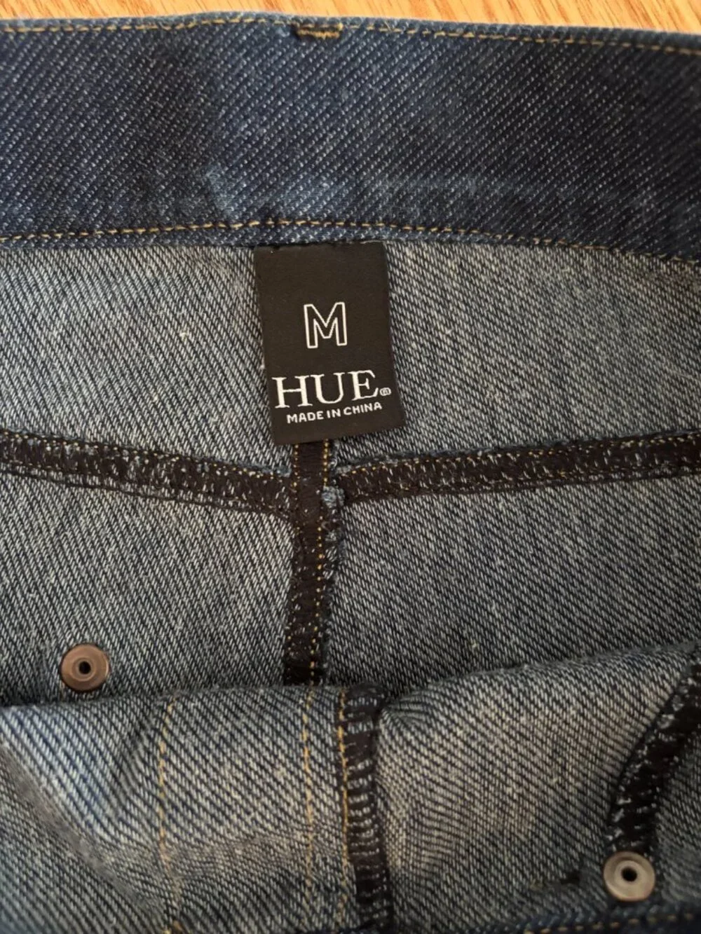 HUE Blue Skinny Jeans  Stretch Comfort Pull-On Full Length Women's Size Medium - Picture 4 of 5